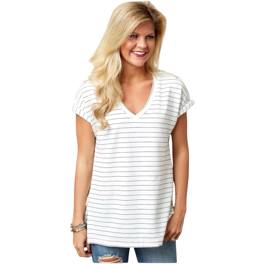 Oversized Short Sleeve V-neck Striped Basic Casual Tee Women’s Small White